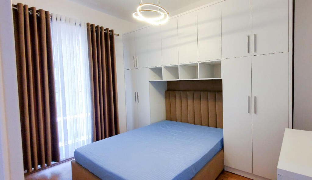 APARTAMENT 2+1 PER QIRA!