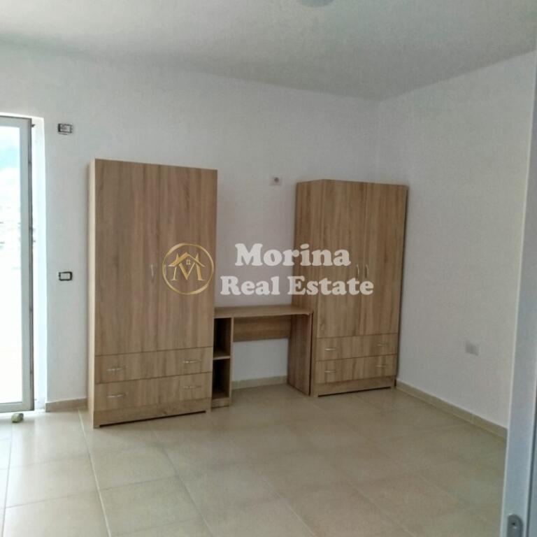 Qera Apartament 2+1+2, tek spitali Amerikan 3 , 600 Euro/muaj.