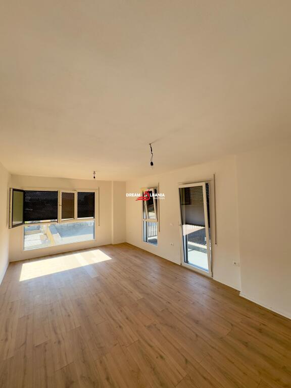 UFFICIO +Posto Auto in affitto presso “Tirana Trio Tower Residence”, Don Bosko – Tirana (ID 42611341)
