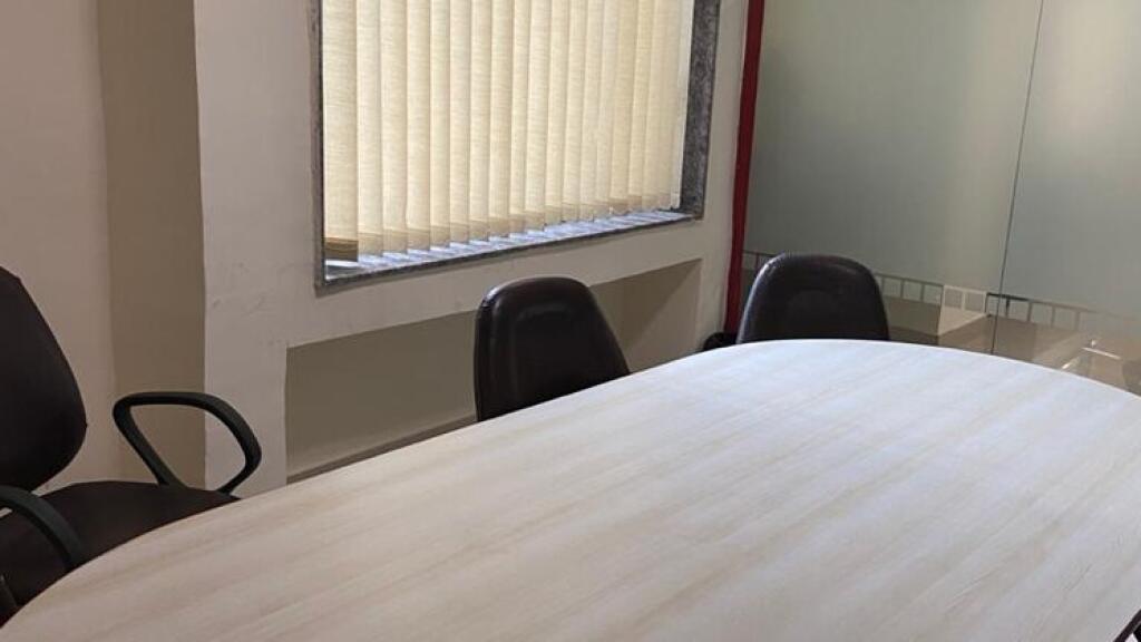 Zyre me qera 2+1+Post Parkimi Tek Lake View (ID BZ2548) Tirane
