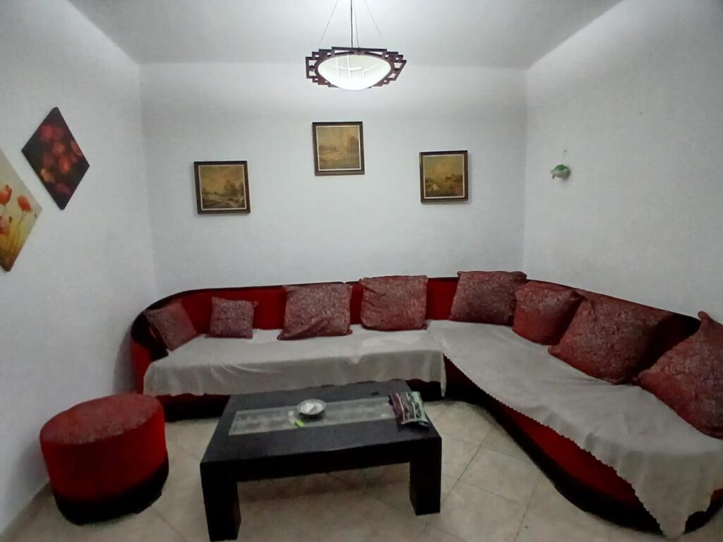 Jepet Me Qera Apartament 2+1+2 Tualete +2 Ballkone