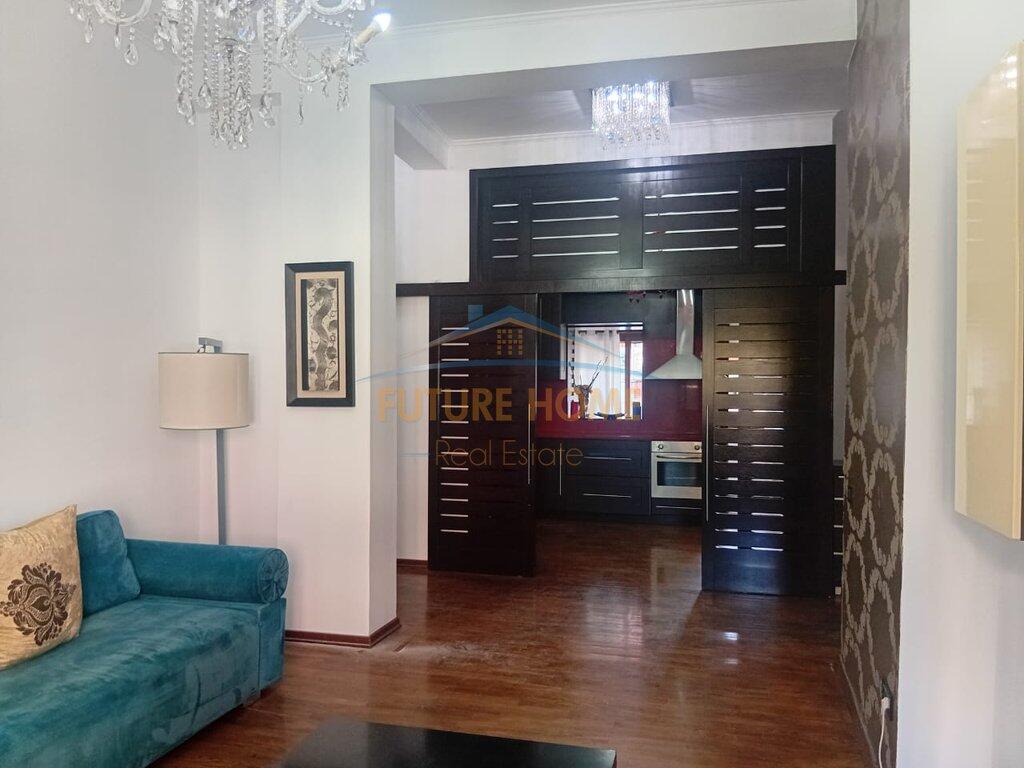 Qera, Apartament 2+1+2, Qender, Rruga Dibres, Tiranë.