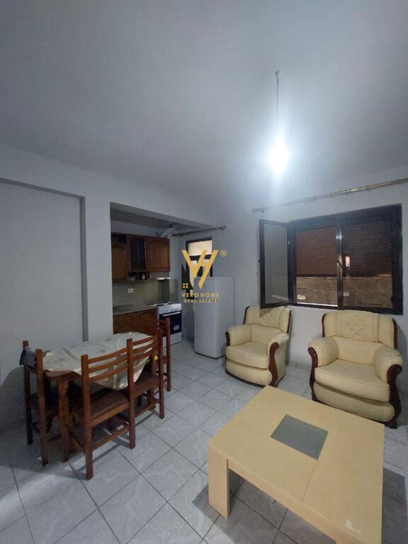 JEPET APARTAMENT 1+1+BLK ME QERA TE KODRA E DIELLIT 40.000 LEKE