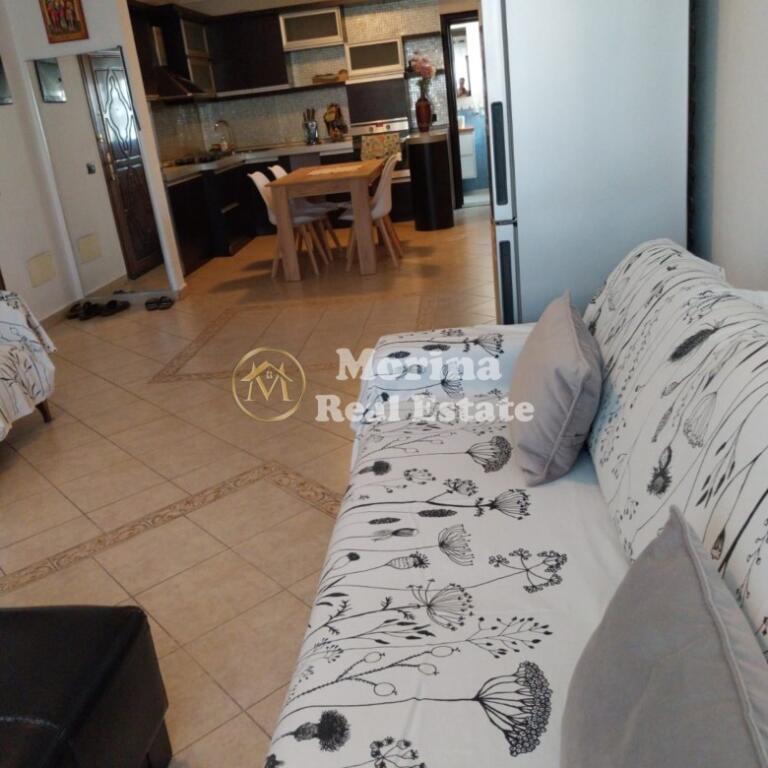 Qera, Apartament 2+1, Ura Tabakeve, 800 Euro/muaj