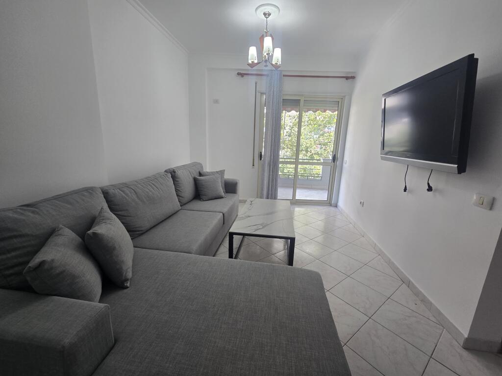 Apartament  2+1+ Ballkon me Qira ne Astir