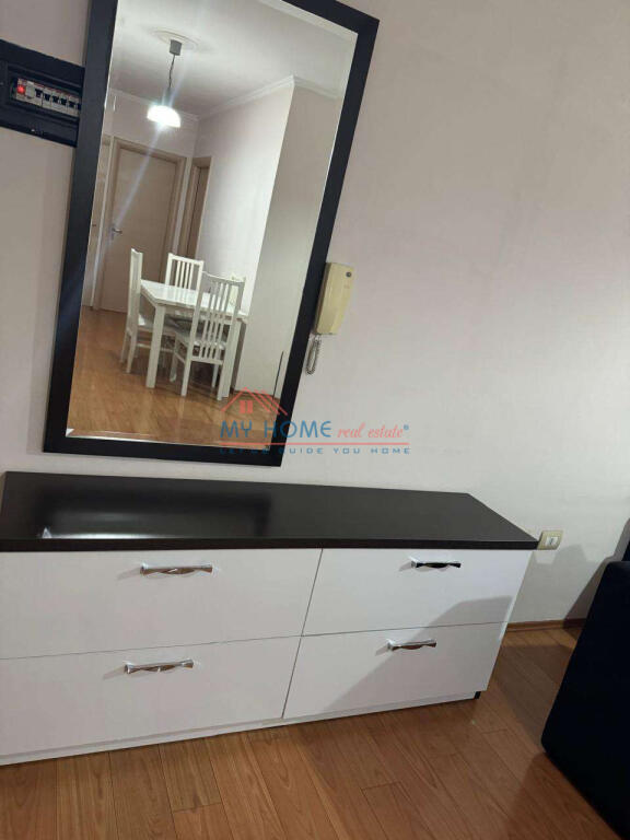 Appartamento 1+1 in affitto a 21 Dhjetori a Tirana
