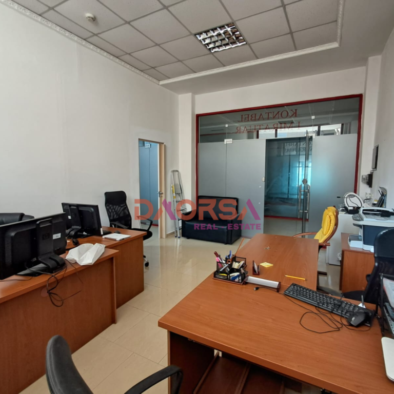Jepen me qira 2 ambiente për zyra – 📍 Vollga, Durres