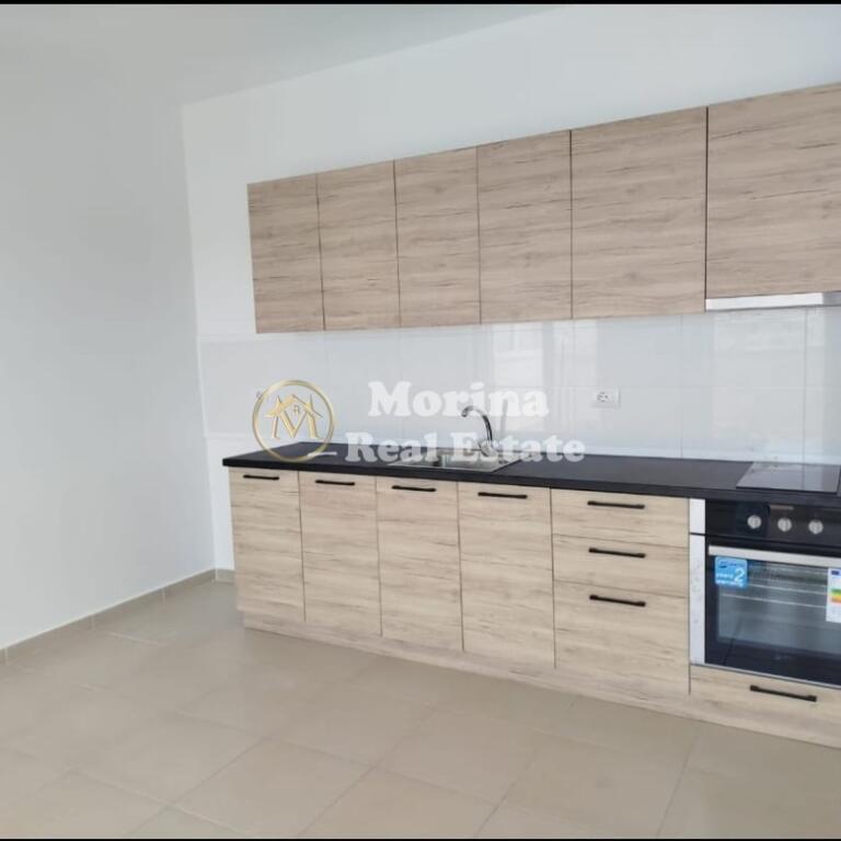 Qera Apartament 2+1+2, tek spitali Amerikan 3 , 600 Euro/muaj.