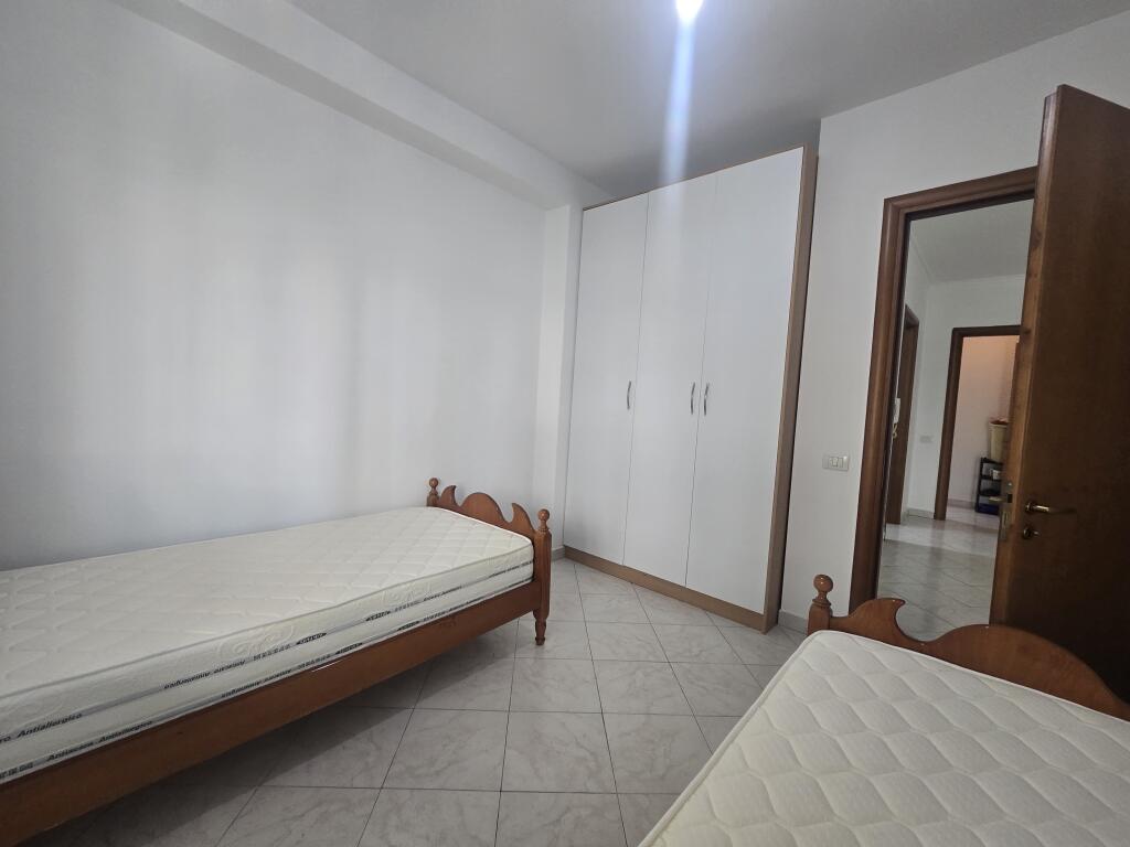 Apartament  2+1+ Ballkon me Qira ne Astir