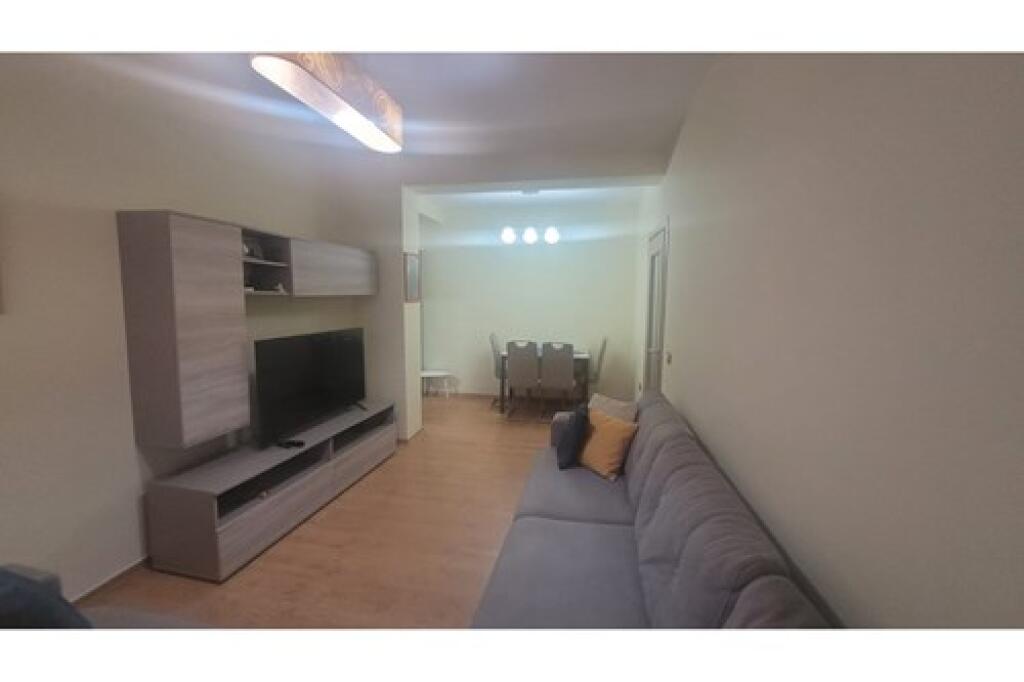 Jepet me qira apartament 2+1+2 rruga e Bogdaneve