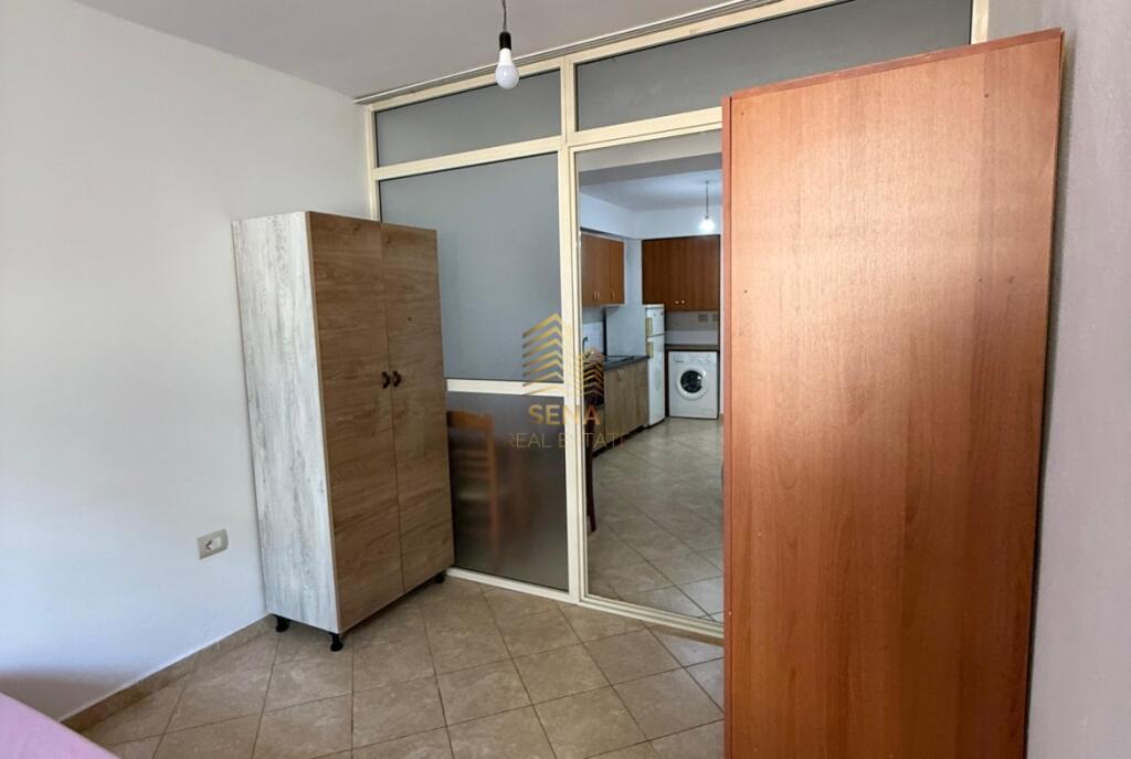 Rent, Apartment 1+1, 21 Dhjetori, 450 Euro/Month