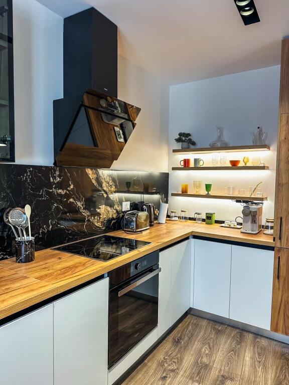 Apartment me qera 2+1+3+parkim Vila Gold