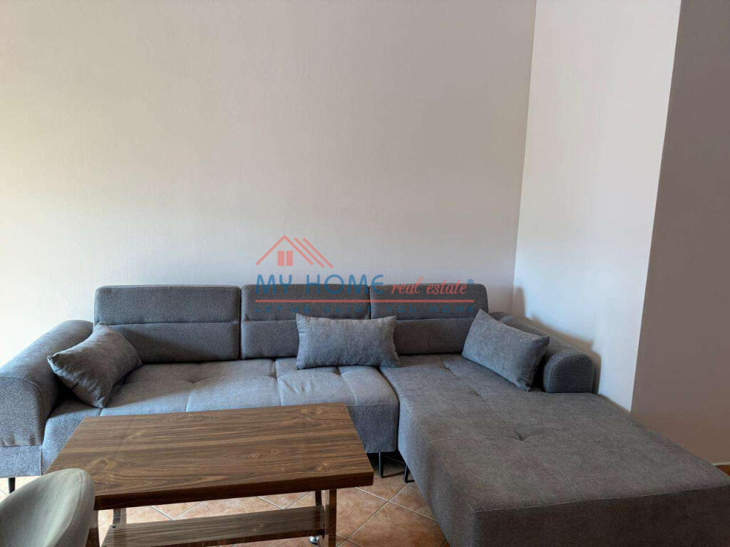 Apartament 1+1 me qera pas Kompleksit Delijorgjit ne Tirane