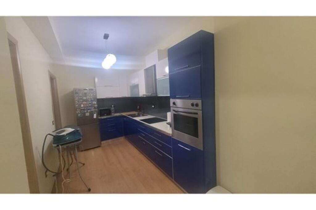 Jepet me qira apartament 2+1+2 rruga e Bogdaneve