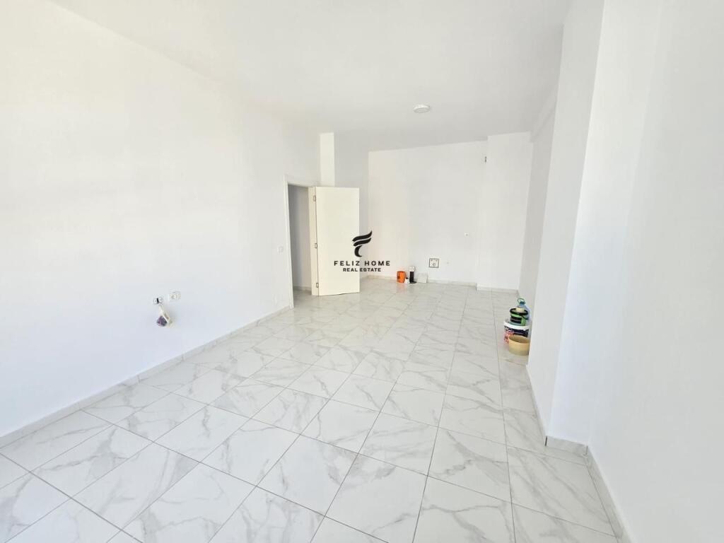 UFFICIO IN AFFITTO 111M2 21 DICEMBRE 1000 EURO