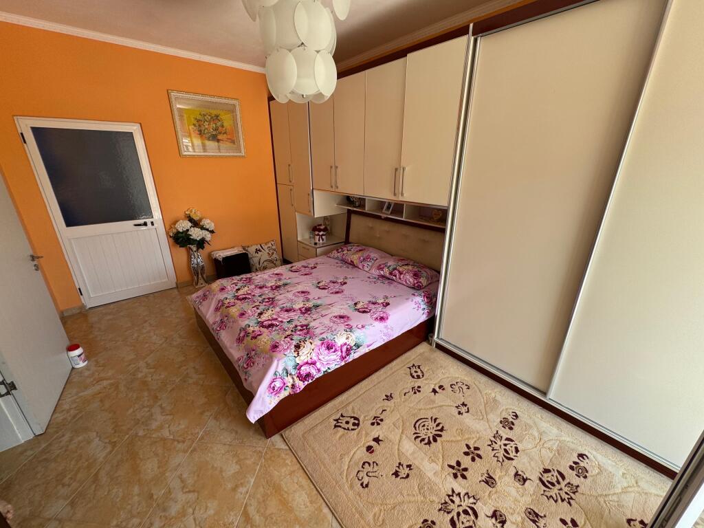 Shitet Apartament 1+1+verande Jordan Misja