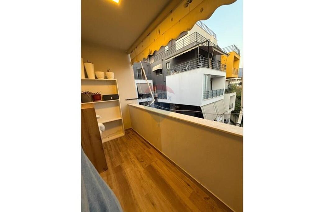Apartament 2+1 Për Shitje Fresk