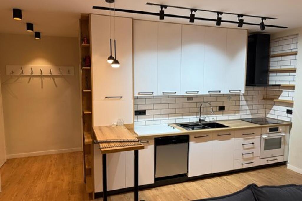 Shitet Apartament 2+2 ne Fresk