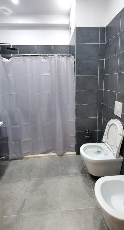 APARTAMENT 2+1 PER QIRA!