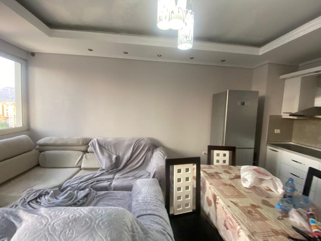 Jepet me qira 2+1 YZBERISHT TE KMY 350€