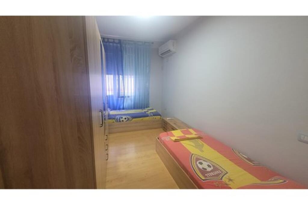 Jepet me qira apartament 2+1+2 rruga e Bogdaneve