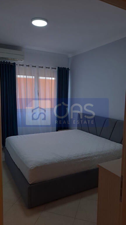Jepet me qera apartament 2+1  tek Liqeni  Thate