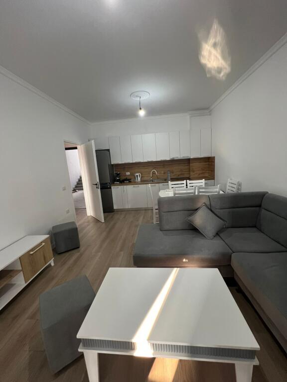 APARTAMENT ME QERA 1+1