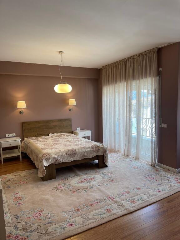 Affittiamo duplex 3+1+2 a Kodra e Diellit 2