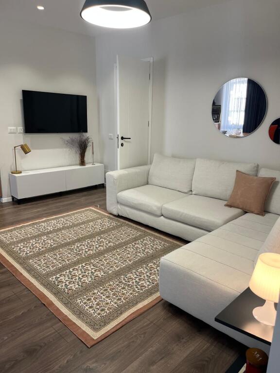 Apartment me qera 2+1+3+parkim Vila Gold