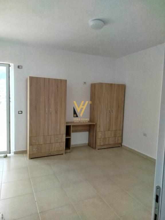 JEPET APARTAMENT 2+1+2 ME QERA NE MISTO MAME 600 EURO