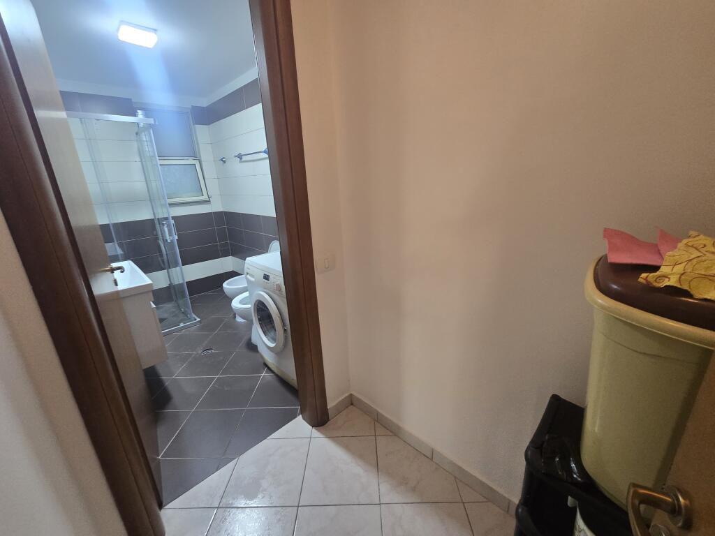 Apartament  2+1+ Ballkon me Qira ne Astir