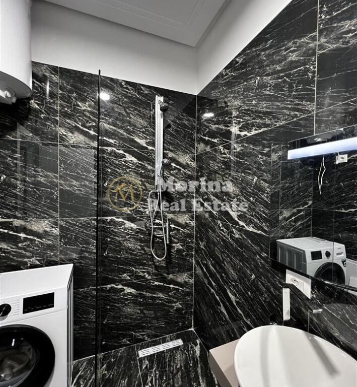 Qera, Apartament 2+1, Rruga Riza Cerova – prane Qendres, 900 euro/muaj