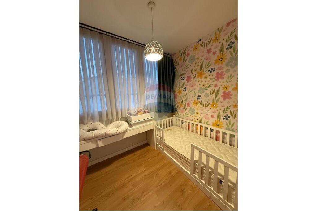 Apartament 2+1 Për Shitje Fresk