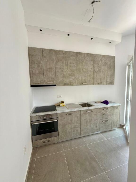 APARTAMENT ME QERA 1+1 SELITE 450 EURO