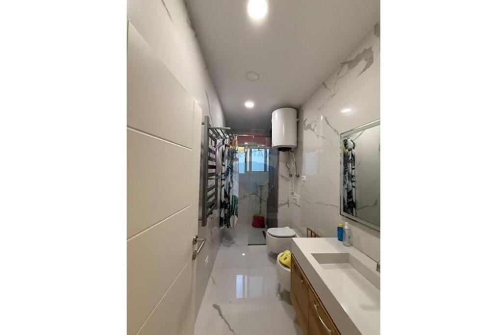 Apartament 2+1 Për Shitje Fresk