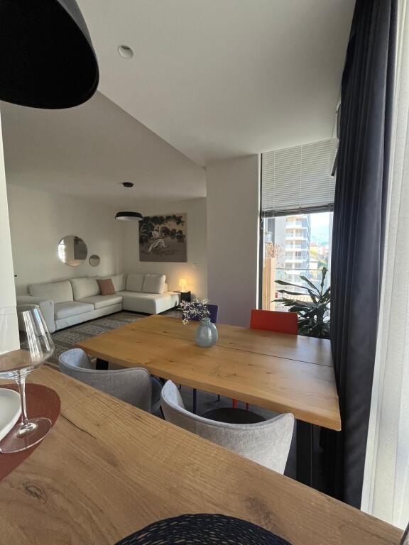 Apartment me qera 2+1+3+parkim Vila Gold