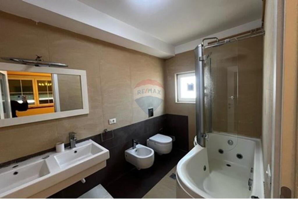 Jepet me qira apartament 2+1 tek Kodra e Diellit 1.