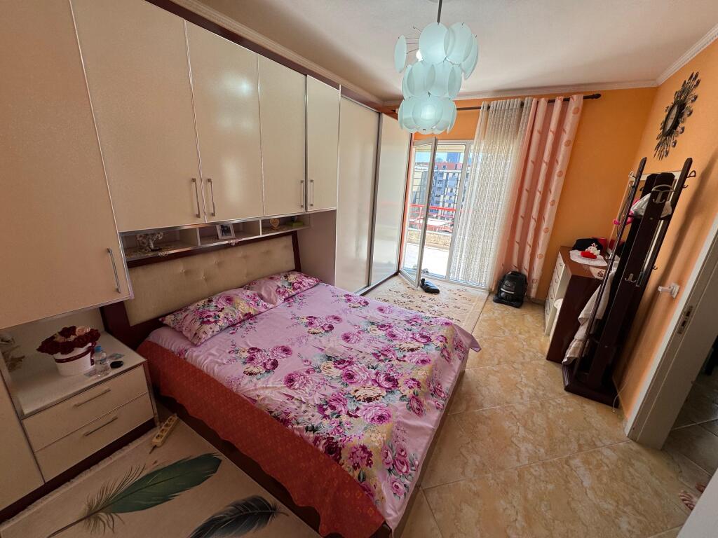 Shitet Apartament 1+1+verande Jordan Misja
