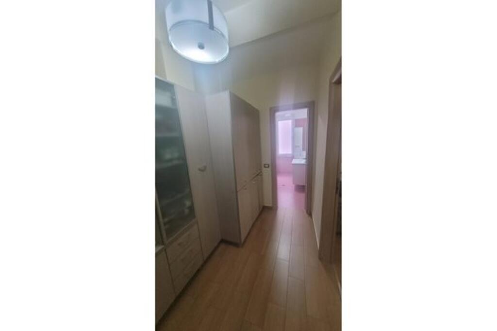 Jepet me qira apartament 2+1+2 rruga e Bogdaneve