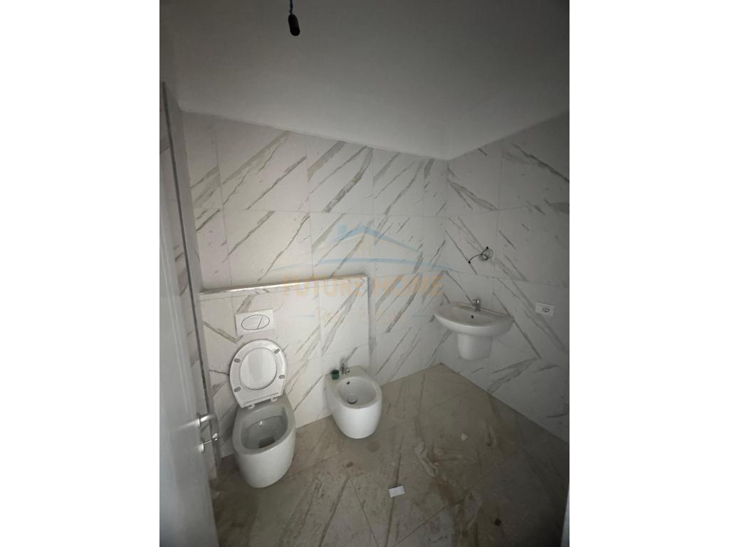 Shitet, Apartament 2+1+2, Oasis Residence, Unaza e Re