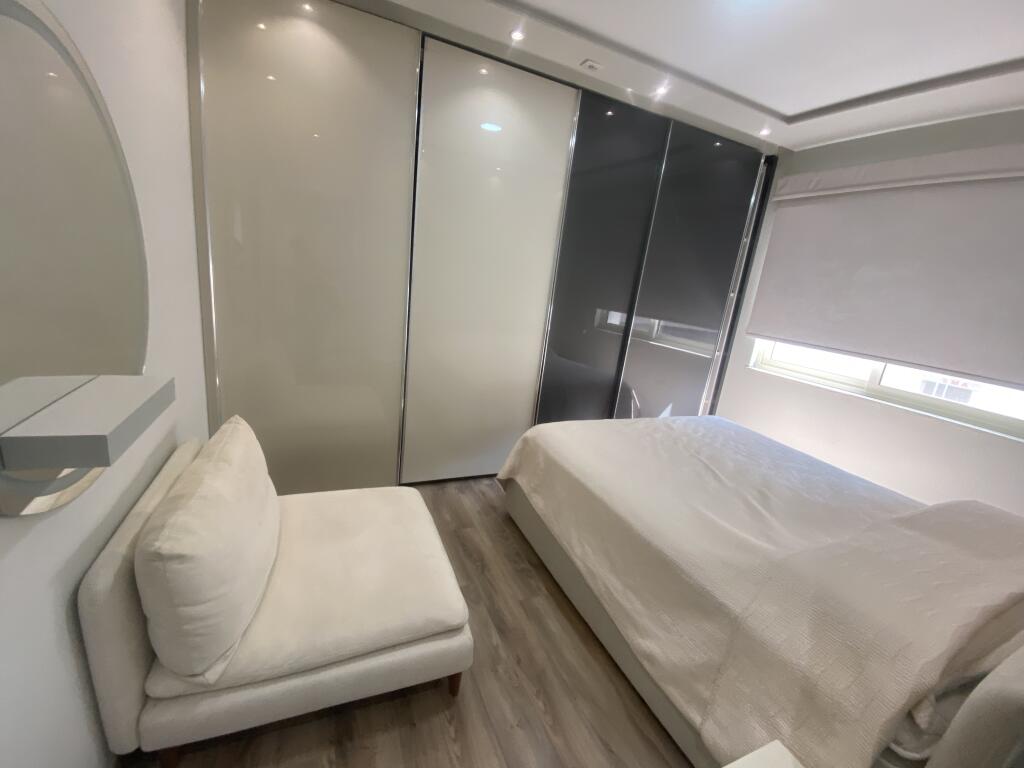 2+1,i mobiluar ,kopshti zologjik 600 euro