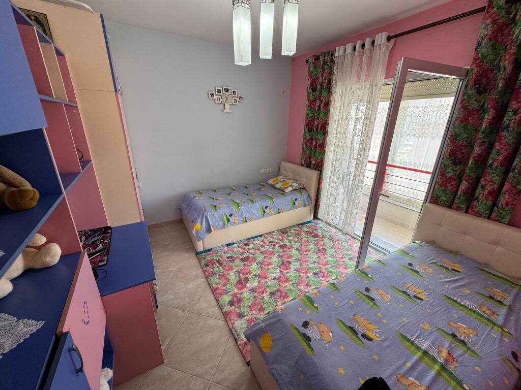 Shitet apartament 1+1 me Verande 📍Rruga Jordan Misja   •Cmimi 110.500 euro