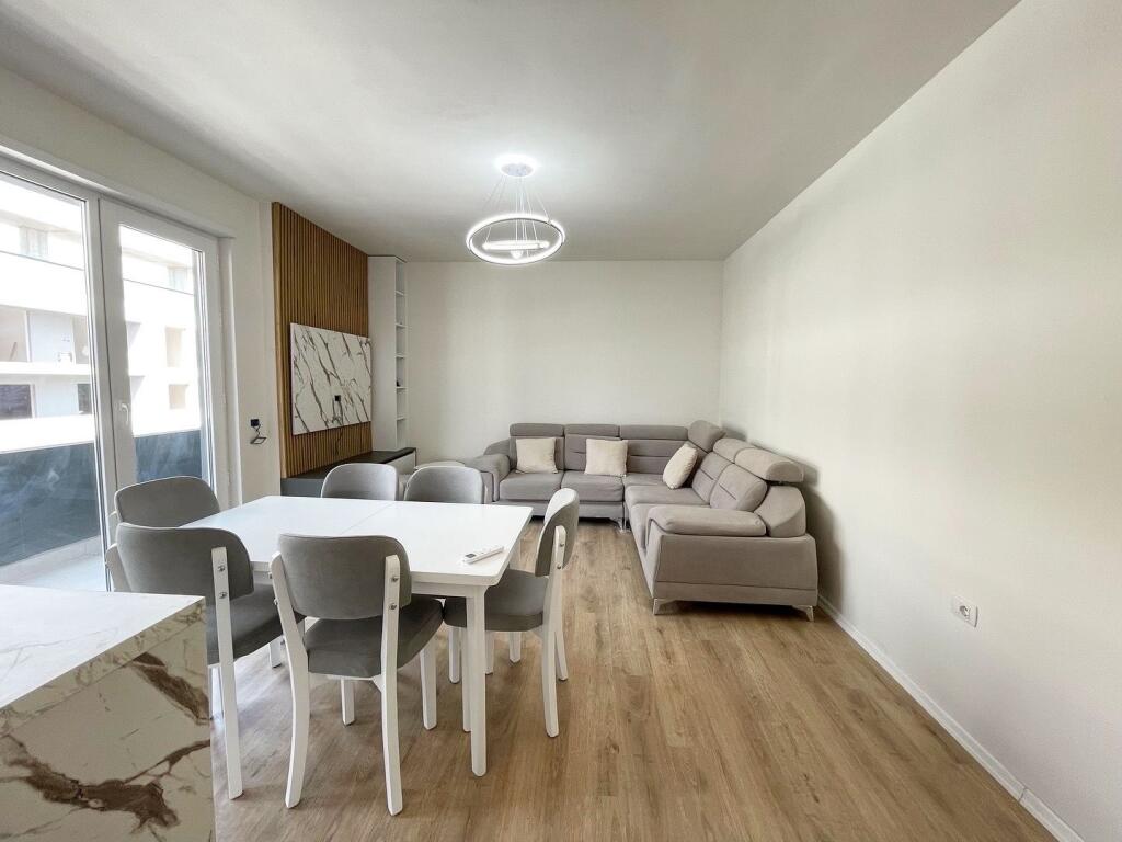 For rent 3+1+2 at Univers City, QTU