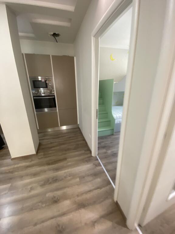 2+1,i mobiluar ,kopshti zologjik 600 euro