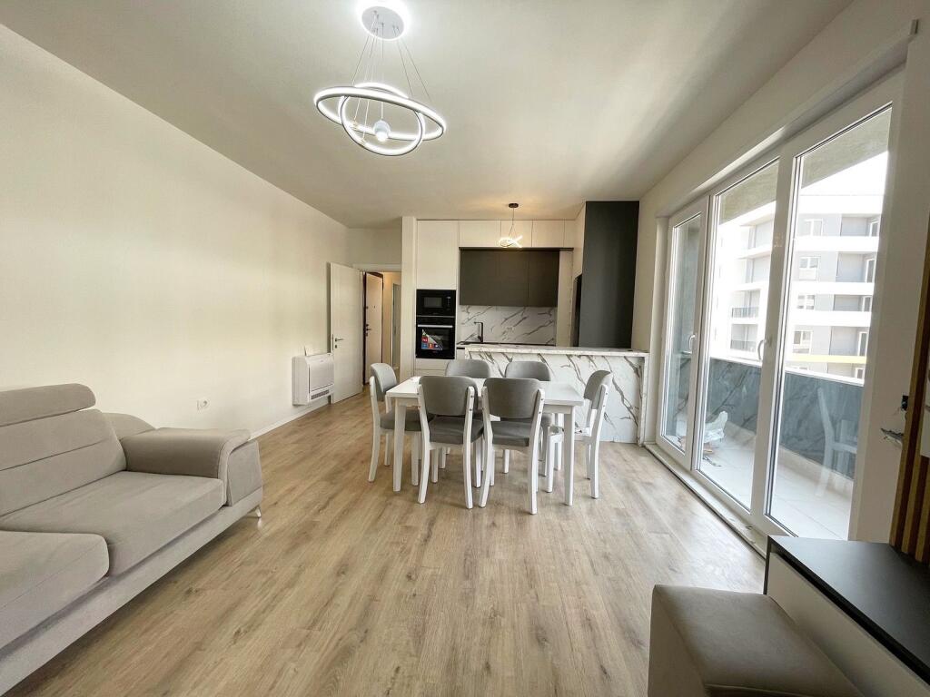 For rent 3+1+2 at Univers City, QTU