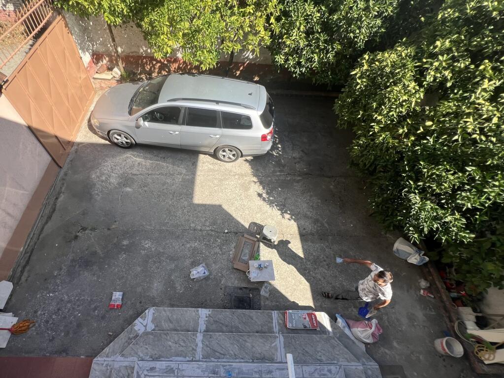 RENT 2-STORY VILLA BETWEEN XHAMLLIK AND BRRYL