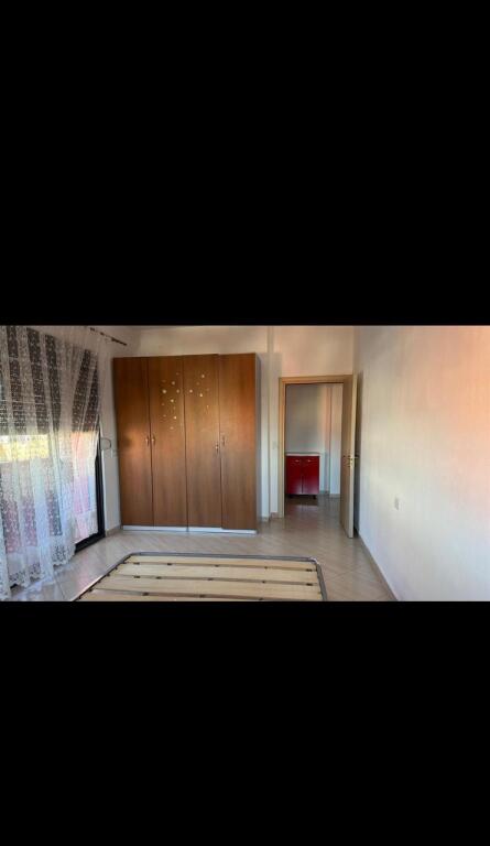 Apartament me qera 2+1