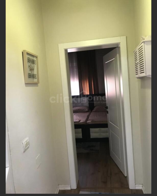 1+1,i mobiluar kat 6 pa ashensore ,te shallvaret ,600 euro