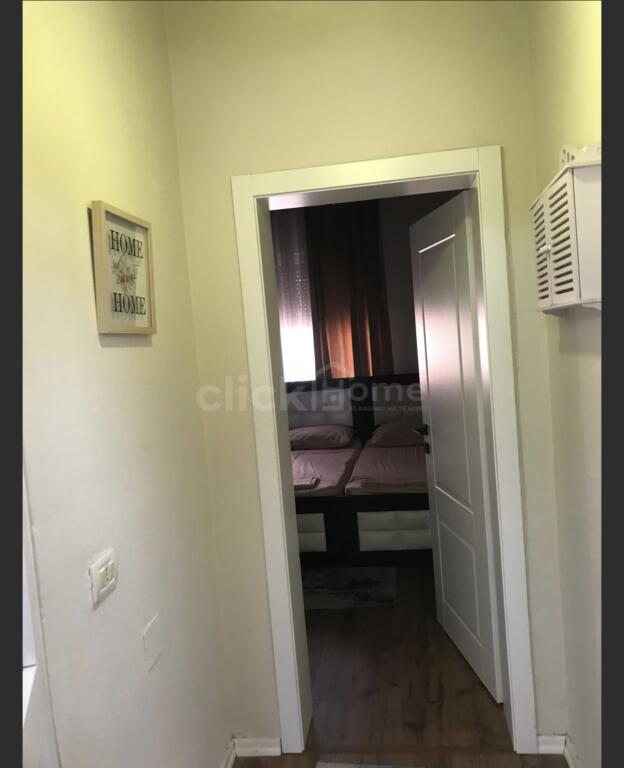 1+1,i mobiluar kat 6 pa ashensore ,te shallvaret ,600 euro