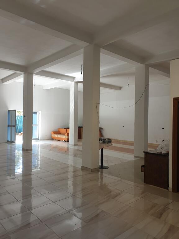 📌 Locale Commerciale in Affitto in Via Teodor Keko!
